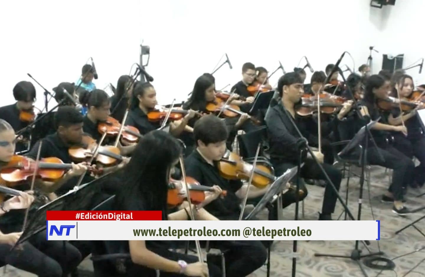 educación artística en Barrancabermeja, orquesta sinfónica en Barrancabermeja, formación musical en Barrancabermeja, niños músicos en Barrancabermeja, impacto de la educación artística, fusión de ritmos musicales, desarrollo artístico en Barrancabermeja, inclusión cultural a través del arte, música clásica y moderna, transformación social mediante la música.