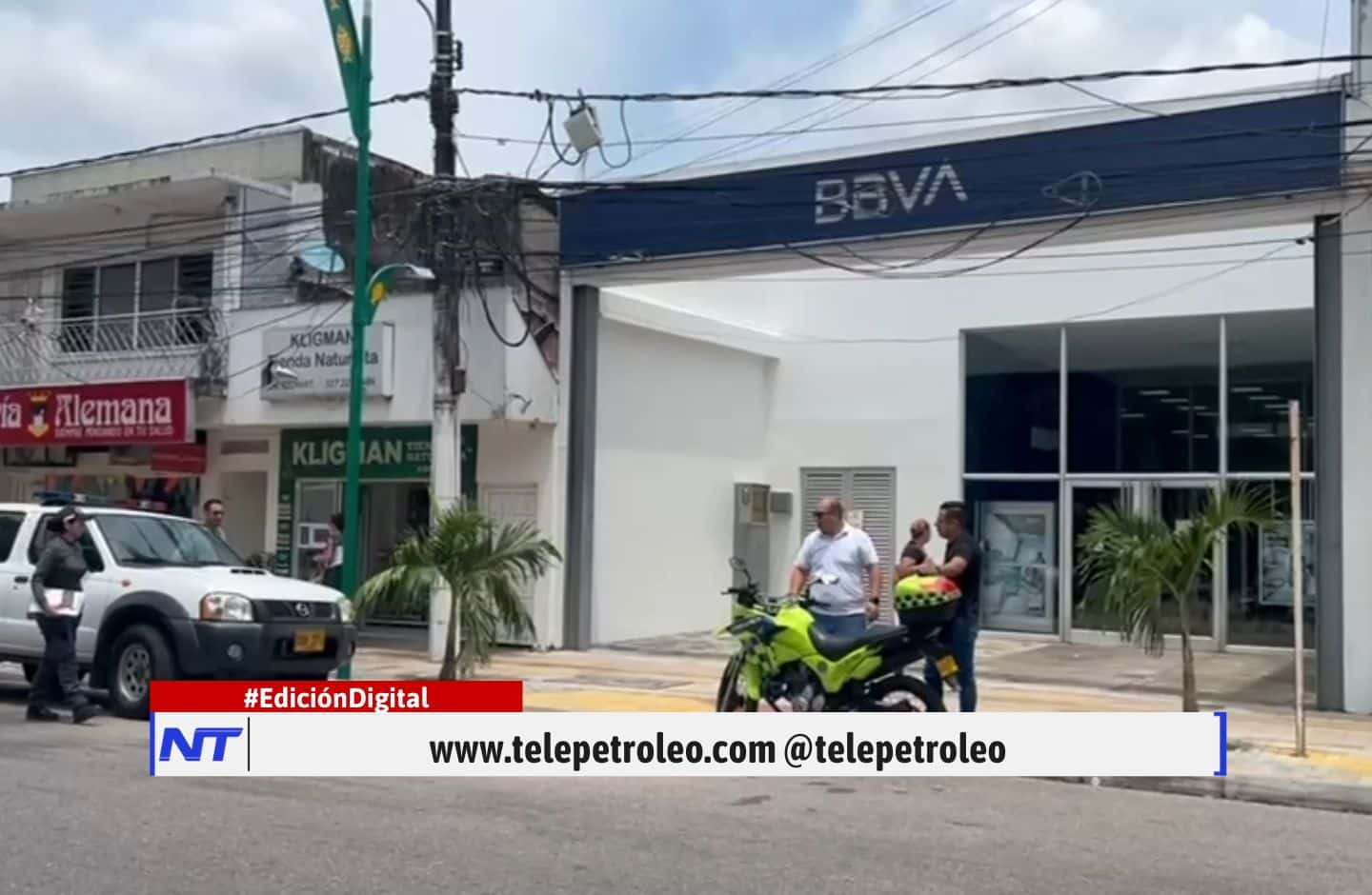 robo en banco BBVA en Barrancabermeja, robo en banco en Barrancabermeja, asalto en banco BBVA, hurto en banco BBVA, delincuentes armados en Barrancabermeja, robo millonario en banco BBVA, inseguridad en Barrancabermeja, robo bajo la modalidad de taquillazo, investigación policial en Barrancabermeja, banco BBVA en carrera novena Barrancabermeja.