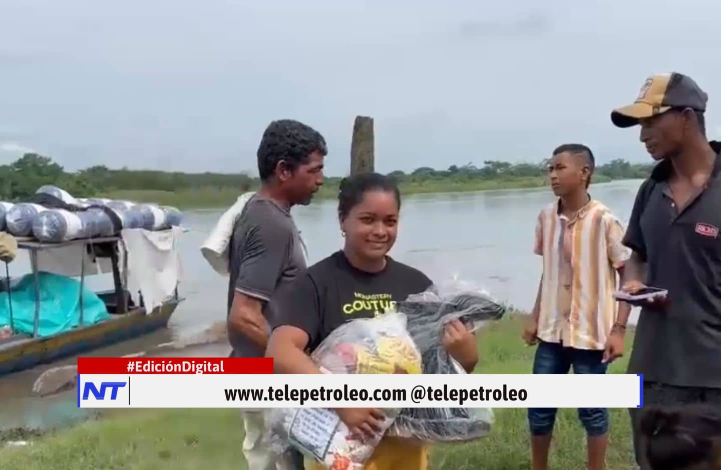 ayudas humanitarias en Puerto Wilches, emergencia por lluvias en Puerto Wilches, desbordamiento del río Magdalena, Cruz Roja en Puerto Wilches, entrega de ayudas humanitarias, familias afectadas por inundaciones, invierno en Puerto Wilches, apoyo a comunidades rurales, atención a damnificados en Santander, solidaridad en Chingalé