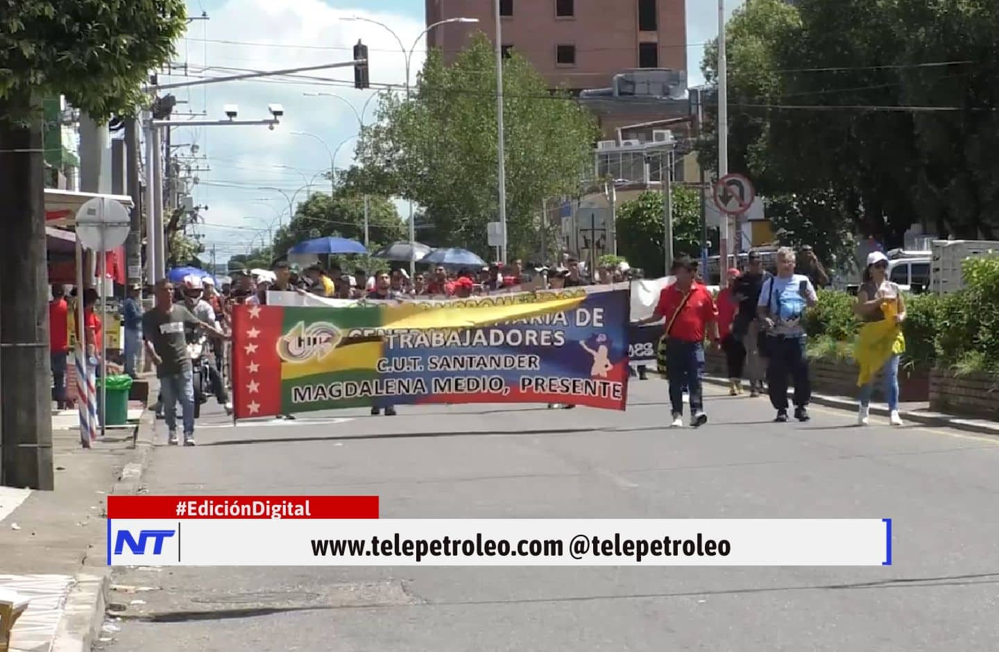 Movilización de docentes en Barrancabermeja, protesta de maestros en Barrancabermeja, docentes apoyan reformas sociales, cabildo abierto en parque Camilo Torres, reforma laboral Colombia 2024, Fecode en movilización, derechos laborales del magisterio, jornada de protesta en Barrancabermeja, reclamos del sector educativo, manifestación docente por salud y educación