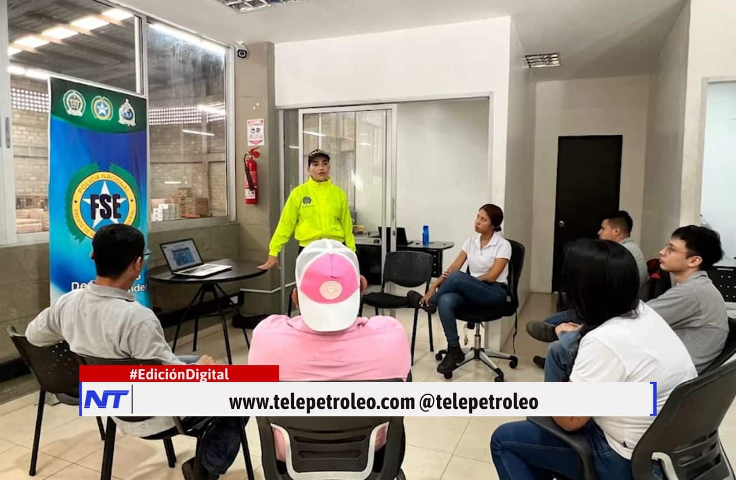 Frente de Seguridad Empresarial en Santander, seguridad para empresas en Colombia, prevención del delito empresarial, Policía Nacional y empresarios, alianzas público privadas en seguridad, protección empresarial en Santander, gestión de riesgos empresariales, delitos contra empresas en Colombia, capacitación en seguridad empresarial, estrategia contra el crimen económico