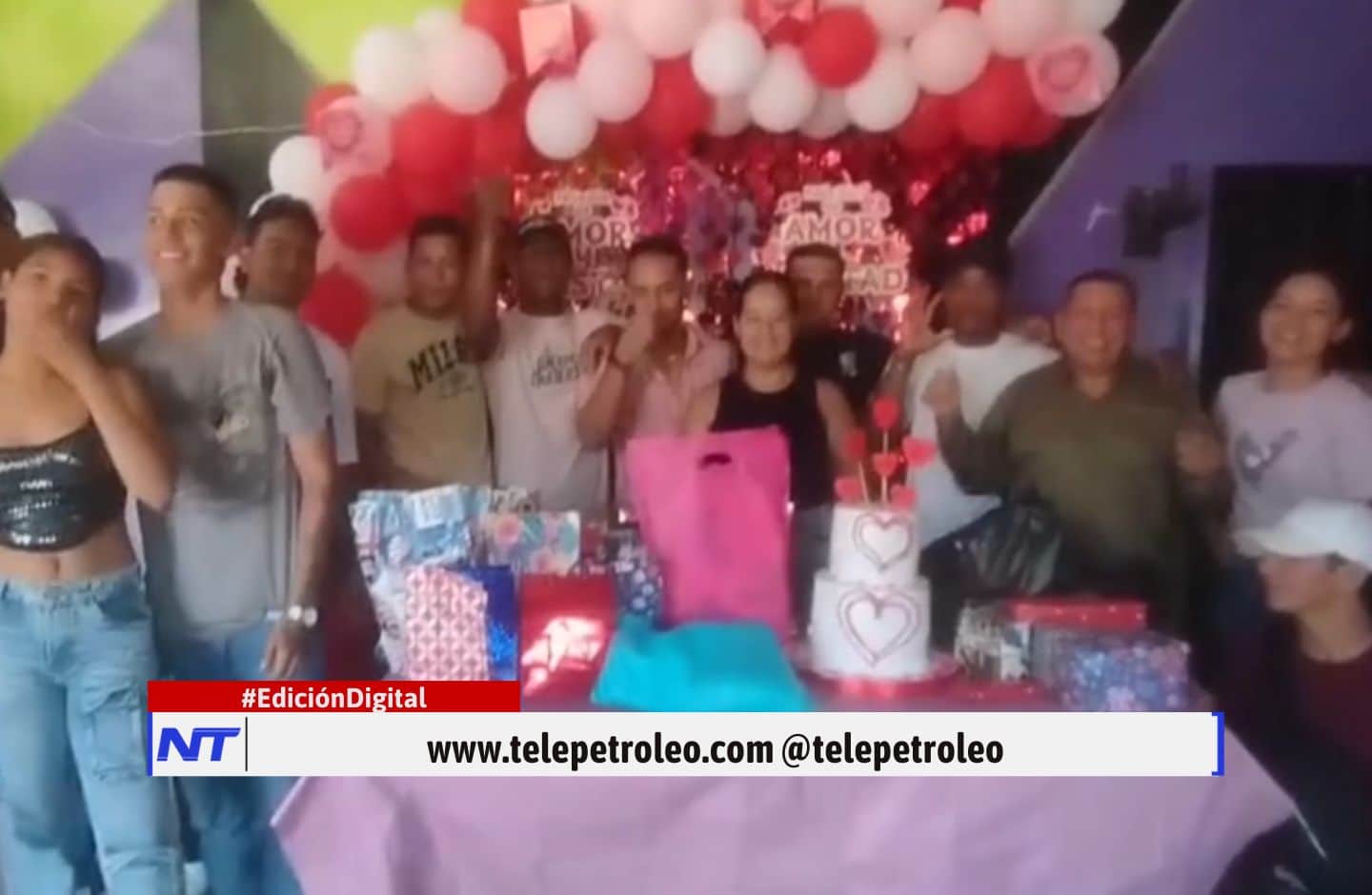 fiesta de amor y amistad en Servicios Agrícolas y Montajes, celebración empresarial amor y amistad, integración laboral con música y alegría, unión y compañerismo en el trabajo, actividades de amor y amistad en empresas, mariachis en fiesta empresarial, cultura organizacional y amistad laboral, detalles especiales entre compañeros de trabajo, compartir en el entorno laboral, compromiso y valores en Servicios Agrícolas y Montajes