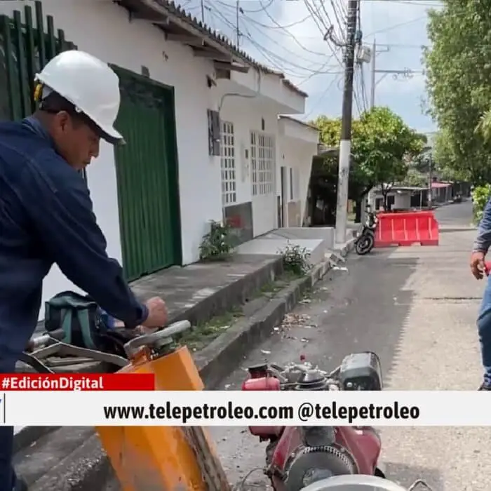 reparcheo en la comuna 5 de Barrancabermeja, mantenimiento vial en Barrancabermeja, plan Chao Huecos, reparación de vías en comuna 5, mejoras de movilidad en Barrancabermeja, obras viales en la calle 52, intervenciones de infraestructura en Barrancabermeja, seguridad vial en comuna 5, rehabilitación de la malla vial, trabajos de reparcheo en Barrancabermeja
