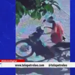 Hurto de motocicleta en Barrancabermeja quedó registrado en cámaras de seguridad del barrio Primero de Mayo